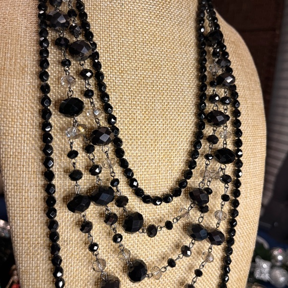 Elegant Black Beaded and Crystal Necklaces. - Picture 7 of 8